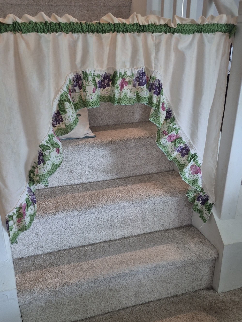 Cream and Green Grape Vine Swag Curtain 58x34